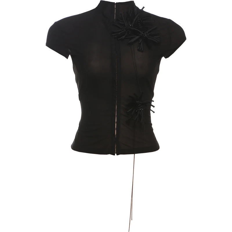 Cropped Weird Puss com Tassel – Estilo Único e Movimento que Encanta.