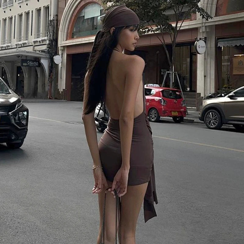 Vestido Mini Vintage Backless – Sexy, Leve e Totalmente Estilo Y2K
