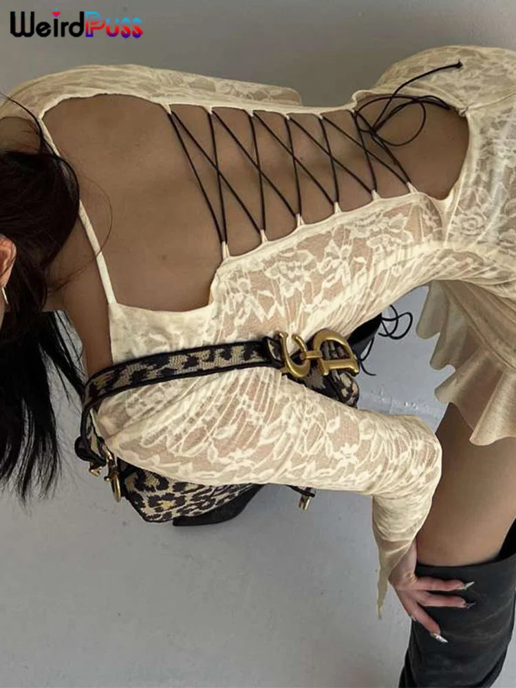 Vestido Feminino com Renda e Transparência – Sensualidade com Sofisticação em Cada Detalhe.