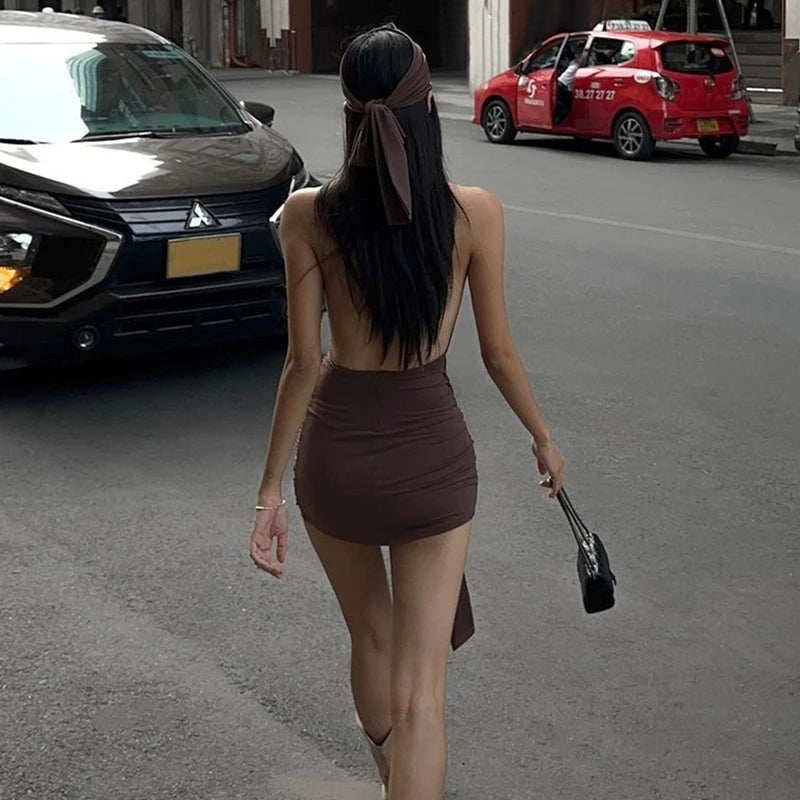 Vestido Mini Vintage Backless – Sexy, Leve e Totalmente Estilo Y2K