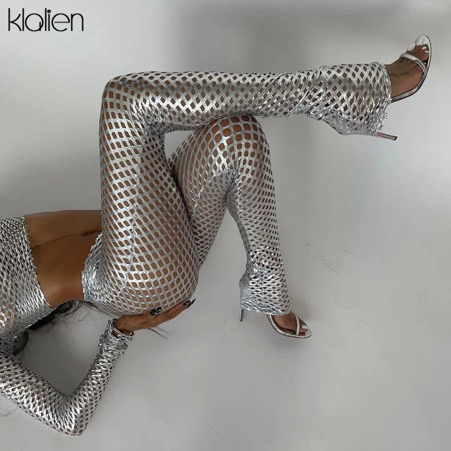 Conjunto Silver Skin – Recortes Ousados + Tecido Prateado Stretch.