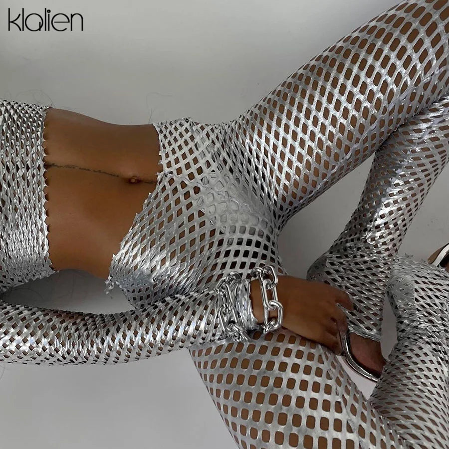 Conjunto Silver Skin – Recortes Ousados + Tecido Prateado Stretch.