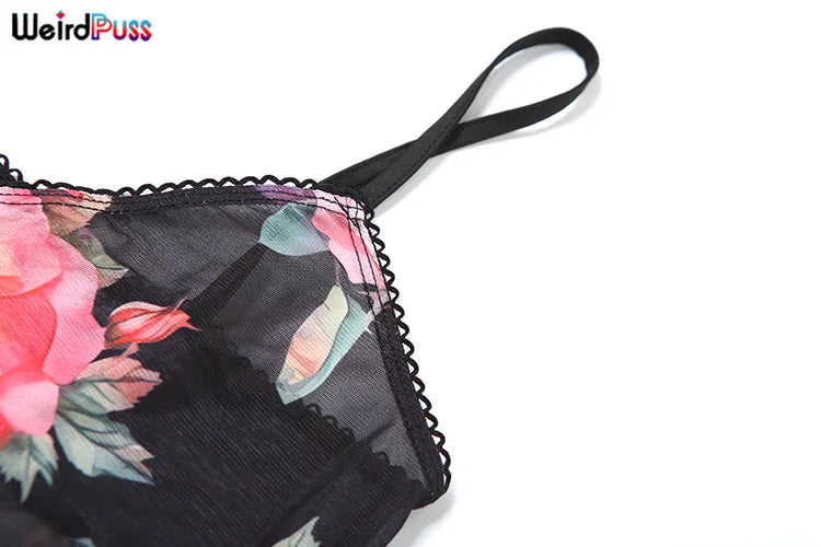 Conjunto Feminino Sexy  – Transparência, Elegância e Atitude Tropical.