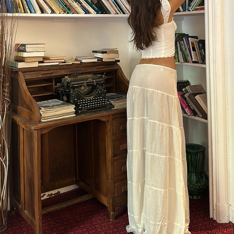Conjunto Off-Shoulder & Saia Longa.
