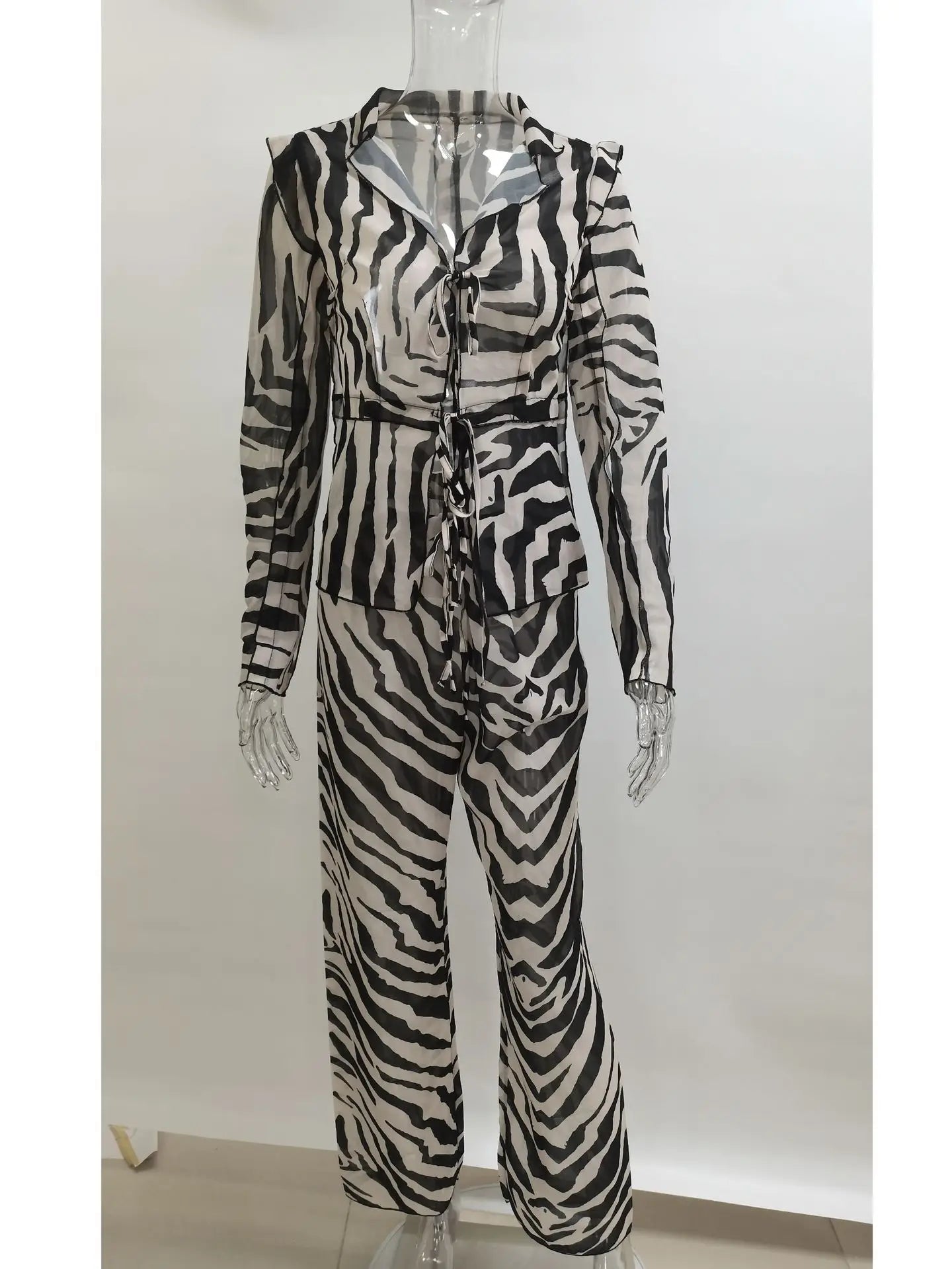 Conjunto Feminino 2 Peças Mesh Animal Print – Estilo Leve, Transparente e Cheio de Personalidade.