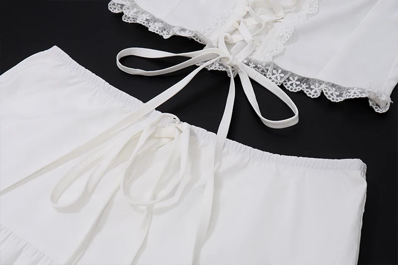 Conjunto Off-Shoulder & Saia Longa.
