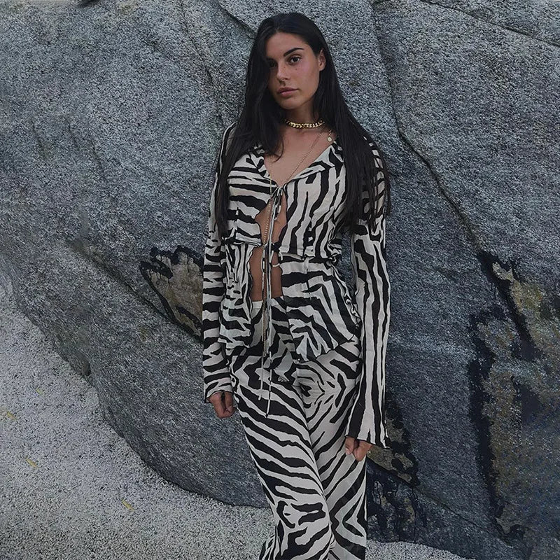 Conjunto Feminino 2 Peças Mesh Animal Print – Estilo Leve, Transparente e Cheio de Personalidade.