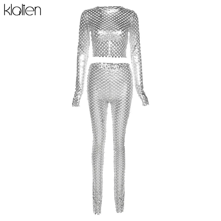 Conjunto Silver Skin – Recortes Ousados + Tecido Prateado Stretch.