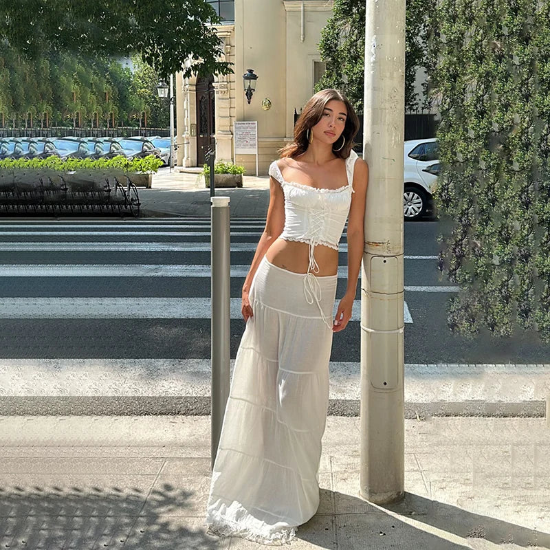 Conjunto Off-Shoulder & Saia Longa.